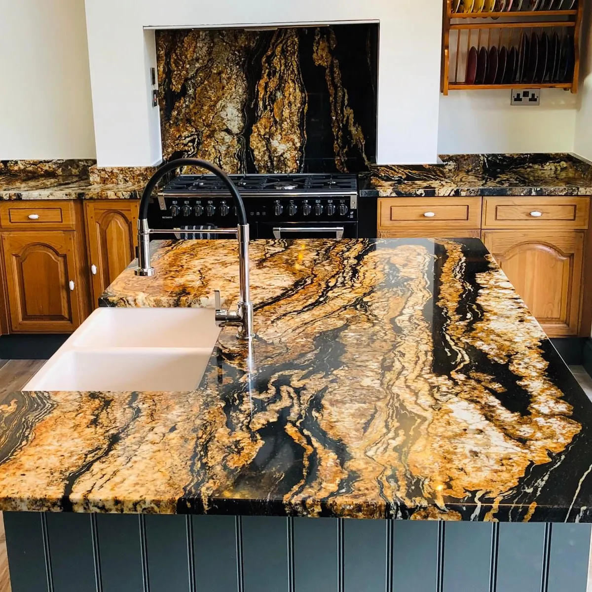 Black-Gold-Granite-Countertops